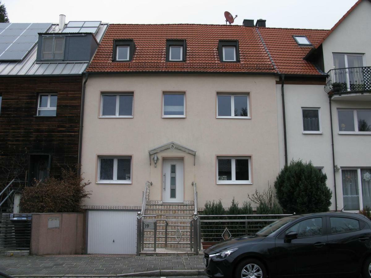 Messe-/Ferienwohnung Norimberga Esterno foto
